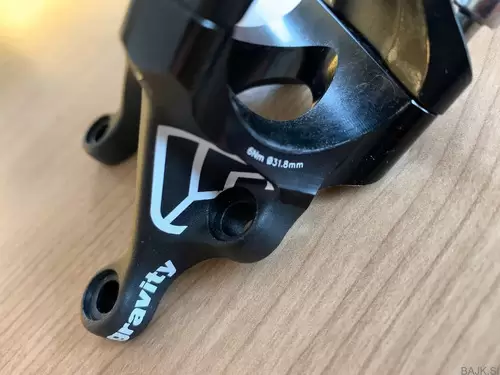 Gravity DH krmilna opora