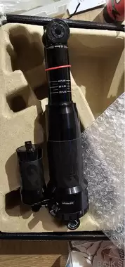 RockShox Super Deluxe Select+, 230x62.5 novo