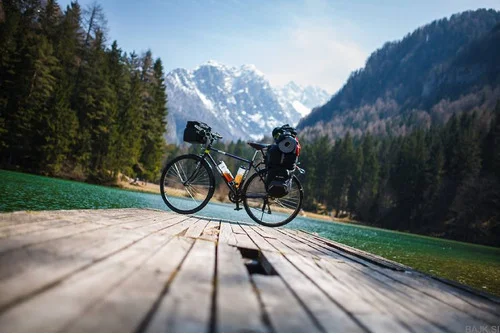 Potovalno kolo KHS Cross Crt in potovalne torbe