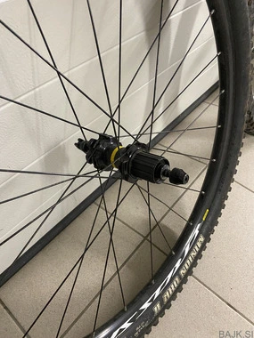 Set koles Mavic