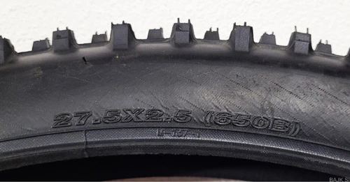 nova MAXXIS WETSCREAM 27.5 X 2.5 DH casing ST  menjava za širšo podobno gumo