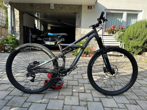Specialized Enduro Comp
