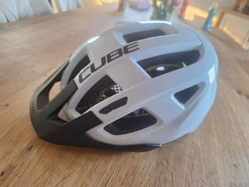 Celada Cube mips, velikost s