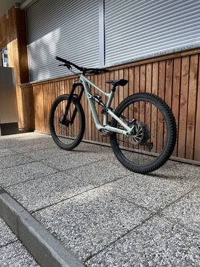 Specialized STATUS 160 vel. M