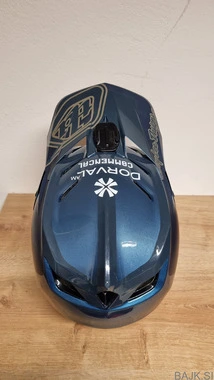 TLD D4 CARBON čelada