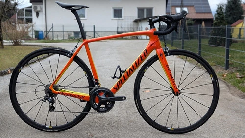 Specialized Tarmac Comp - Torch Edition (L, 7,1 kg)