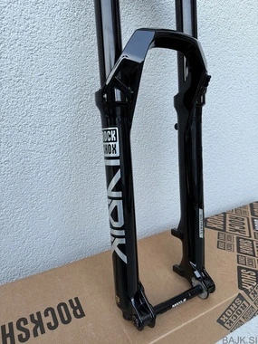 RS Lyrik Ultimate Charger 3