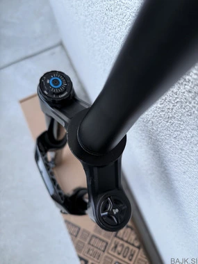 RS Lyrik Ultimate Charger 3