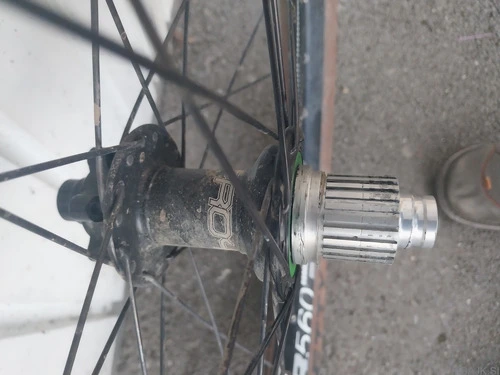 DT Swiss FR obroča, z HOPE pestama