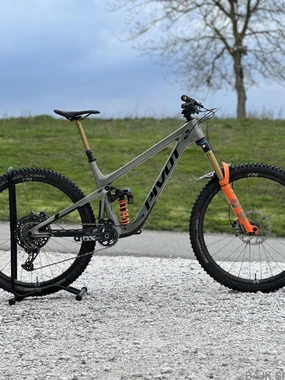 Pivot firebird+ I9 carbon wheelset