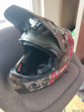 Troy lee designes D3