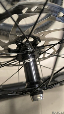 Shimano XT 27.5+, komplet s kaseto, gumami,...