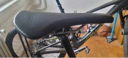 Kolesarski sedež Fizik Taiga Regular - 135mm
