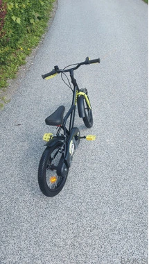 Otroško kolo Btwin Dark Hero 16 col