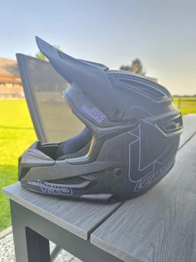 ČELADA Leatt dbx 5.0