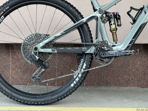 Pivot Shuttle SL Pro X01