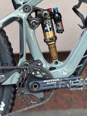 Pivot Shuttle SL Pro X01