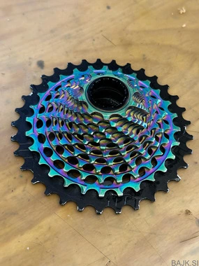 Verižnik SRAM RED XG-1290 E1 10-33T 350km!