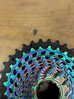 Verižnik SRAM RED XG-1290 E1 10-33T 350km!