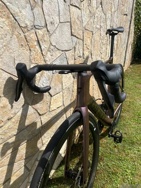 Cestno Kolo - GIANT