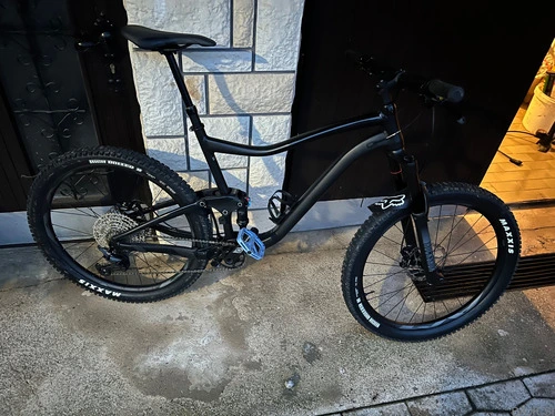 Giant trance xl 2021 black