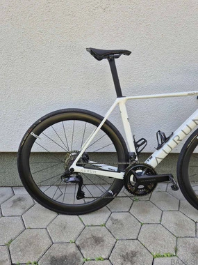 Aurum Magma Shimano Ultegra Di2 12s ENVE Foundation 45 Velikost M/54