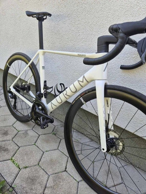 Aurum Magma Shimano Ultegra Di2 12s ENVE Foundation 45 Velikost M/54