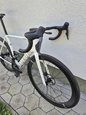 Aurum Magma Shimano Ultegra Di2 12s ENVE Foundation 45 Velikost M/54
