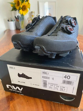 Kolesarski čevlji Northwave Rebel 3 – št. 38 – skoraj novi