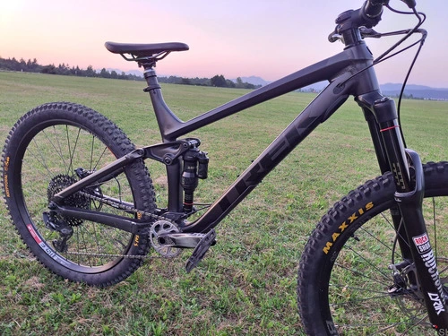 Trek Remedy 8
