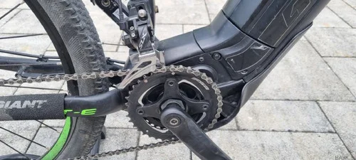 Giant Dirt E + 0.5, velikost L