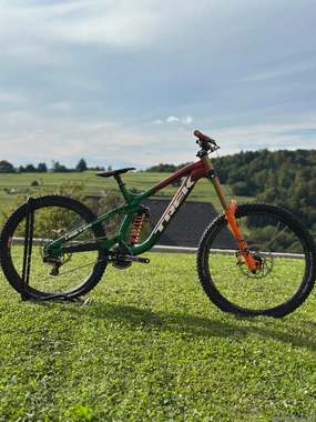 TREK SESSION FACTORY 2023