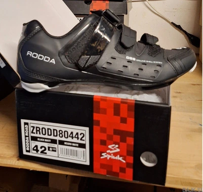 NOVI Flat ali clip čevlji spiuk -40%