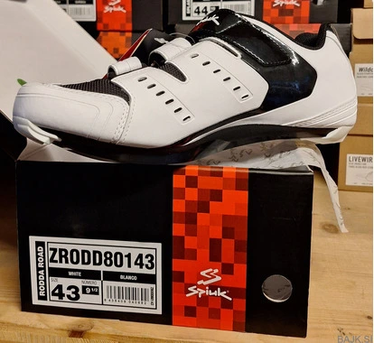 NOVI Flat ali clip čevlji spiuk -40%