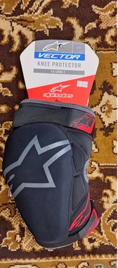 NOVI Kolenčniki ALPINESTARS -50%