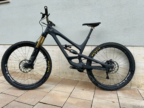 YT Capra XXL