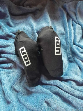 ION ščitniki za komolce