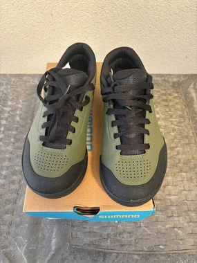 MTB čevlji Shimano GR5 št.39 - NOVI