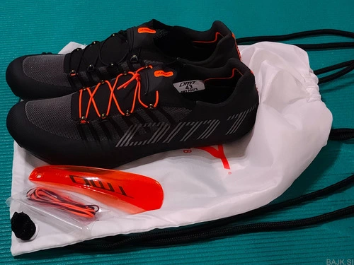 Kolesarski čevlji DMT Pogis