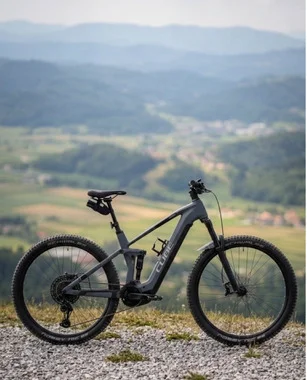 CUBE STEREO HYBRID 140 HPC RACE 750