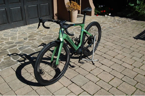 Pinarello  E-Gravel -NYTRO E9 električno gravel kolo (barva-Green Dust)