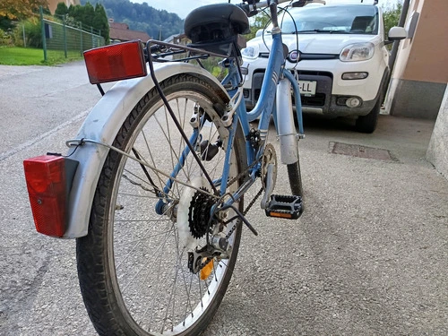 otroško dekliško kolo