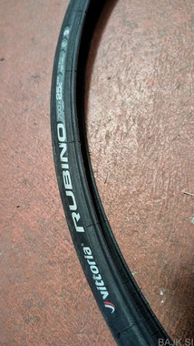 Cestni obroči FFWD F9R (90mm) + ZIPP 404 Firecrast (60mm)