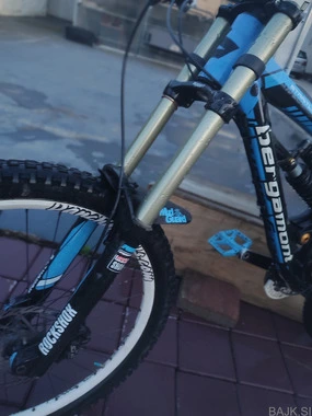 Prodajem dh HITNO!!!