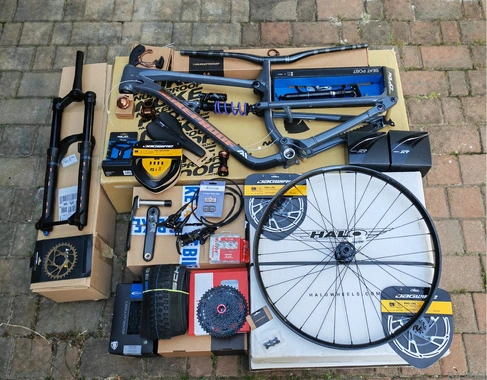 Nukeproof Mega 290 Al, vel. L, custom build + deli