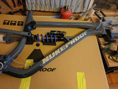 Nukeproof Mega 290 Al, vel. L, custom build + deli