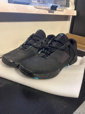 Crankbrothers čevlji kot novi