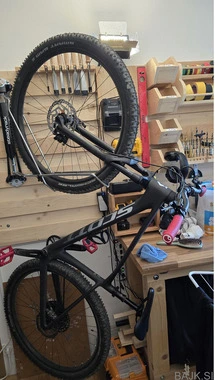 Scott Scale 940 M z One up V3 dropperjem prevozenih max. 80 km