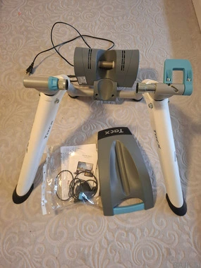Trenažer Tacx Satori Smart