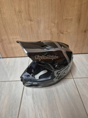 TLD SE5 FULLFACE ČELADA